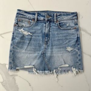 NWOT American Eagle Distressed Stretch High Waisted Denim Jean Skirt Size 6